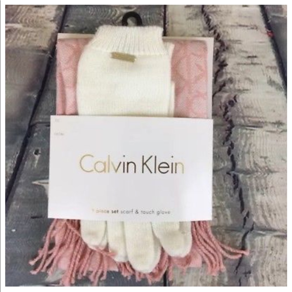 Scarf and glove set NWOT